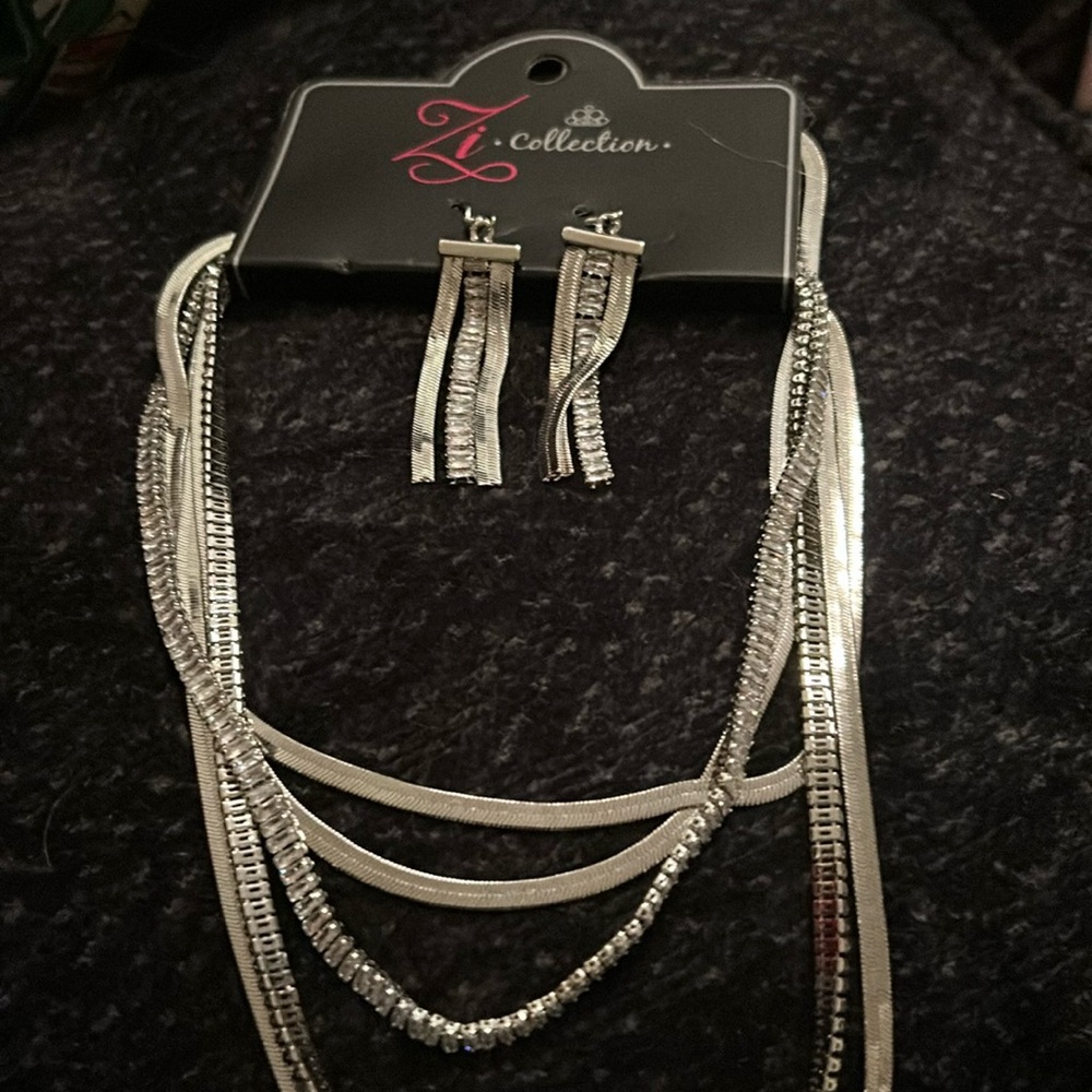 Persuasive Zi Collection